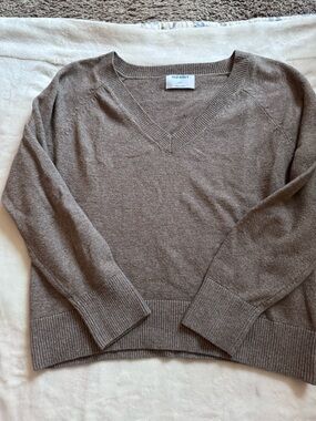 Bundle- Old Navy V-Neck Pullover Sweater in Taupe and Black